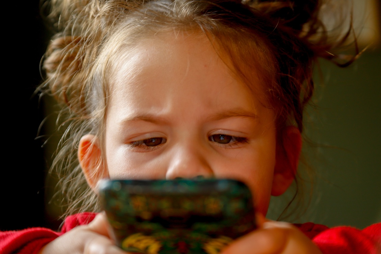 Explore the top best kids' game apps that combine fun and learning for young gamers!