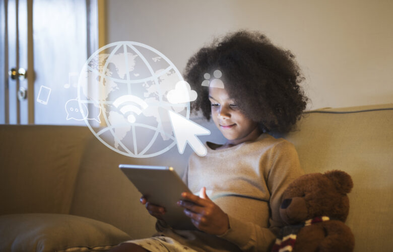 parental control apps, child internet safety, parental monitoring software, kids online protection, screen time control, family digital safety, internet filtering apps, child safety apps, online safety for kids, digital parenting tools